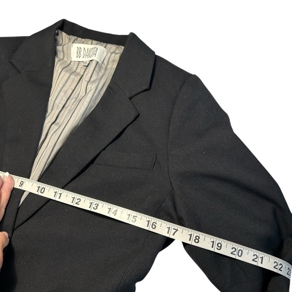 BB Dakota Black 2 Button Front Blazer Sz 6 - Picture 8 of 10